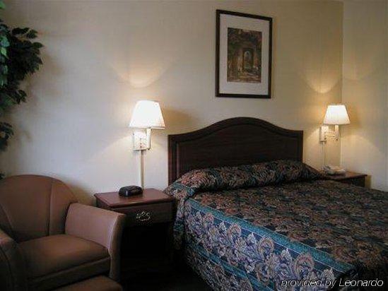 Intown Suites Extended Stay Greensboro Nc - Lanada 部屋 写真