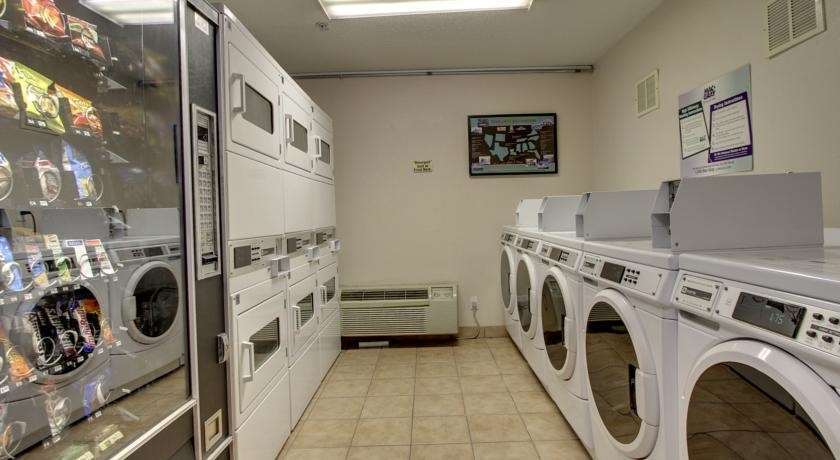 Intown Suites Extended Stay Greensboro Nc - Lanada 設備 写真