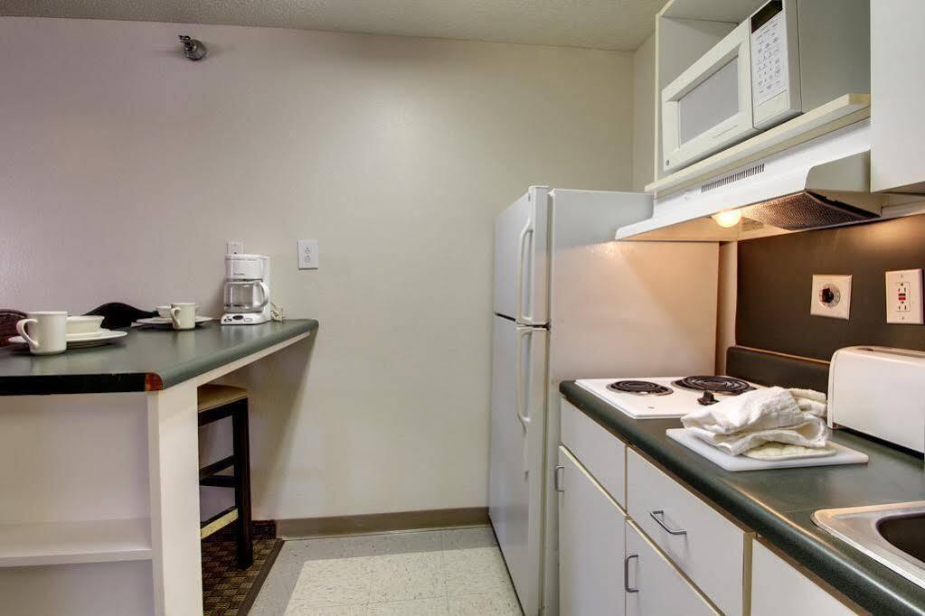 Intown Suites Extended Stay Greensboro Nc - Lanada エクステリア 写真