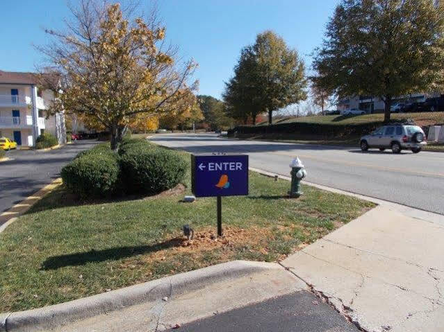 Intown Suites Extended Stay Greensboro Nc - Lanada エクステリア 写真